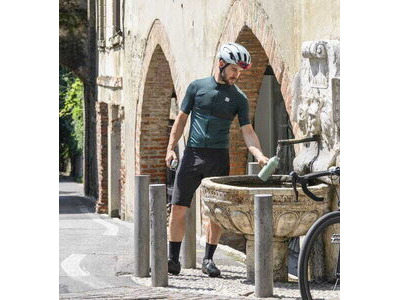 ELITE Mia stainless steel bottle 650 ml black click to zoom image