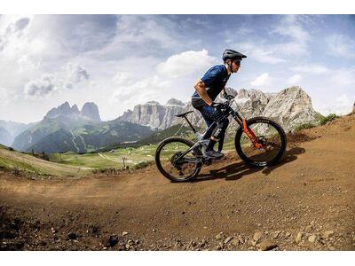 GIANT Rail Helmet MATTE SLATE click to zoom image