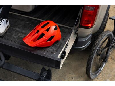 GIANT Roost Helmet Phoenix Fire click to zoom image