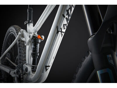 GIANT Faith 24 click to zoom image