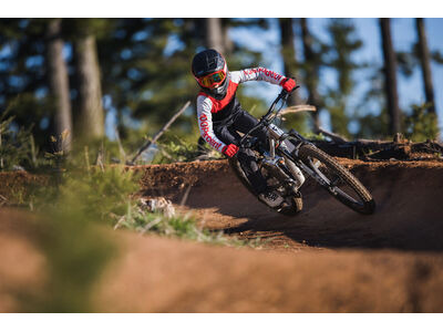 GIANT Faith 24 click to zoom image