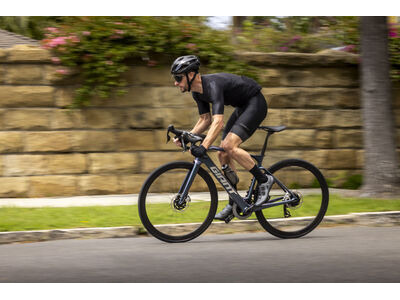 GIANT Defy Advanced E+ Elite 0 click to zoom image