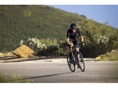 GIANT Defy Advanced E+ Elite 0 click to zoom image