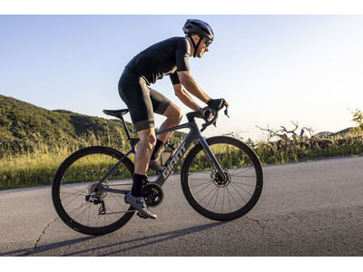 GIANT Defy Advanced E+ Elite 0 click to zoom image