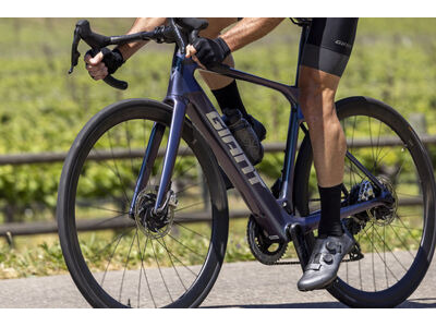 GIANT Defy Advanced E+ Elite 0 click to zoom image