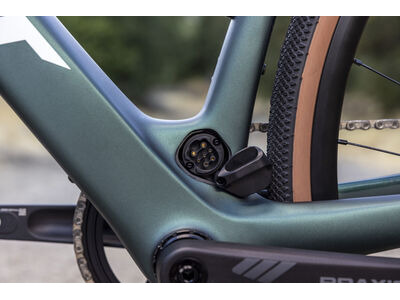 GIANT Defy Advanced E+ Elite AR click to zoom image