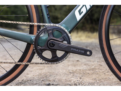 GIANT Defy Advanced E+ Elite AR click to zoom image