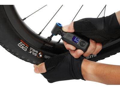 GIANT Control Digital Gauge click to zoom image