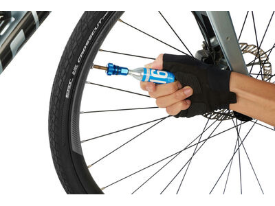 GIANT Control Blast Mini Pump with 16G CO2 click to zoom image