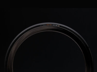 GIANT Gavia Course 0 Tubeless Tyre 700x28c click to zoom image