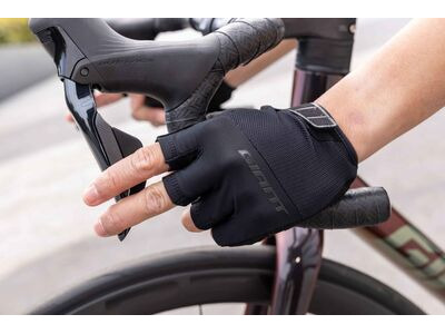 GIANT Cima Short Finger Glove White click to zoom image