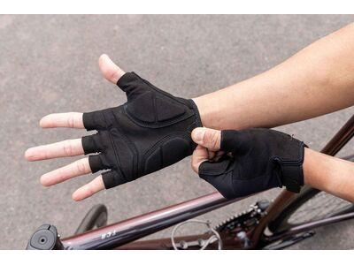 GIANT Cima Short Finger Glove White click to zoom image