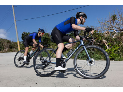 GIANT Race Day Short Sleeve Jersey Black / Blue click to zoom image