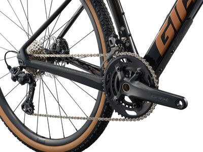 GIANT Revolt Advanced 2 Carbon click to zoom image