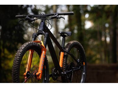 GIANT STP 24 Black Chrome click to zoom image