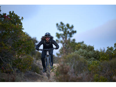 GIANT Stance E+ 1 click to zoom image