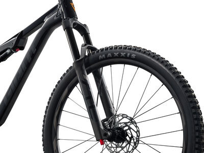 GIANT Stance Black click to zoom image