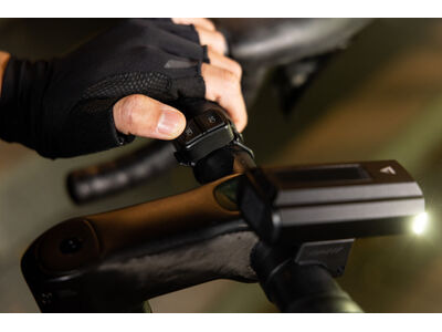 GIANT Recon+ HL1200 click to zoom image