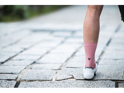 LIV Vantage Socks click to zoom image