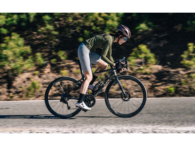 LIV Rev Elite MIPS Black click to zoom image