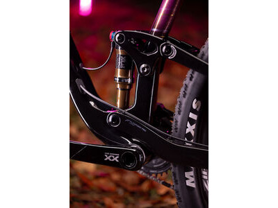 LIV Pique Advanced 29 0 click to zoom image