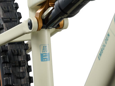 LIV Embolden Pale Moss click to zoom image