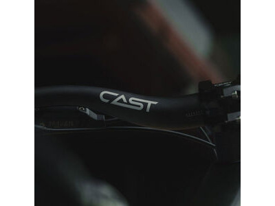 Cast SFX DH/Enduro Handlebars 38mm click to zoom image