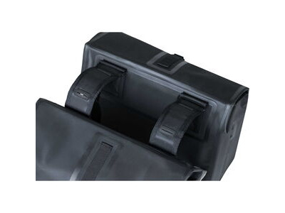 Basil Urban Dry double bag, 50L, matt bl click to zoom image