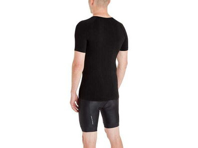 MADISON Roam isoler mesh short sleeve baselayer, black click to zoom image