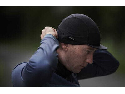 MADISON Isoler Merino winter cap - black click to zoom image