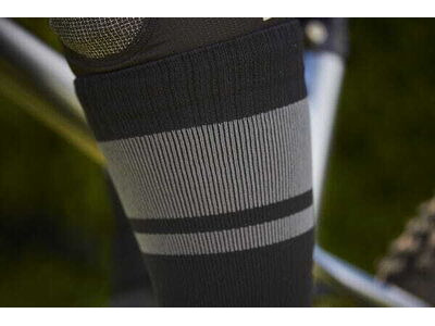 MADISON DTE Isoler Waterproof Long Sock, dark olive click to zoom image
