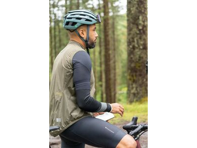 MADISON Flux 2L Ultra Packable Waterproof Gilet - men's - castle grey click to zoom image