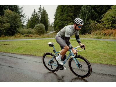 MADISON Flux EIT Pad Lycra Bib Short - men's - black click to zoom image